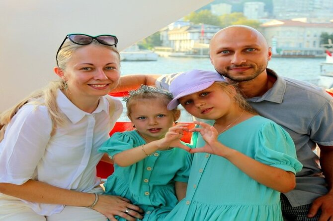 2 Hours Bosphorus Cruise Boat Tour in Istanbul - Upper deck or lower level?