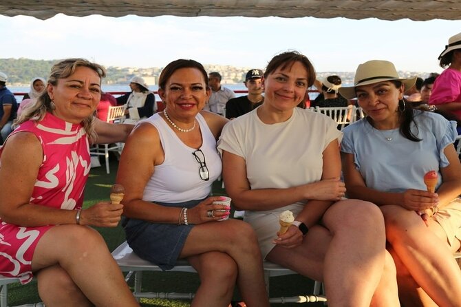 2 Hours Bosphorus Cruise Boat Tour in Istanbul - Tea, coffee, WiFi, and the small extras