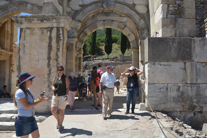 3-Hour Private Ephesus, Terrace Houses, Cruiser Only - The guide makes or breaks a crowded site