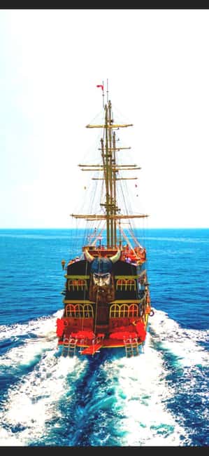 Alanya: Biggest Pirate Boat Tour with Soft Drinks and Lunch - Cleopatra Beach and the Alanya coastline
