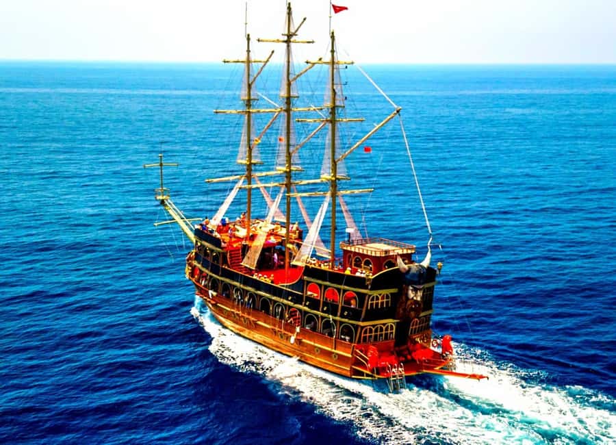 Alanya: Biggest Pirate Boat Tour with Soft Drinks and Lunch - What the boat setup means for comfort
