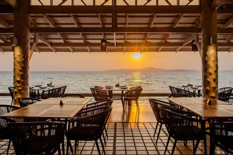 Alanya City Highlights & Sunset Beach BBQ Party - Guides, language, and the level of information