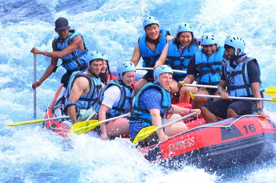 Alanya: Full Day Whitewater rafting with lunch and transport - The final 35-minute rafting section