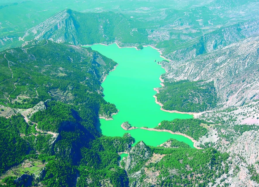 Alanya: Green Canyon Boat Trip with Lunch and Hotel Pickup - Cruising between the cliffs