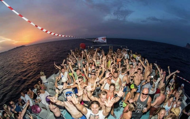 Alanya Optional Alcoholic Sunset Boat Cruise and Foam Party - Who will enjoy this cruise most