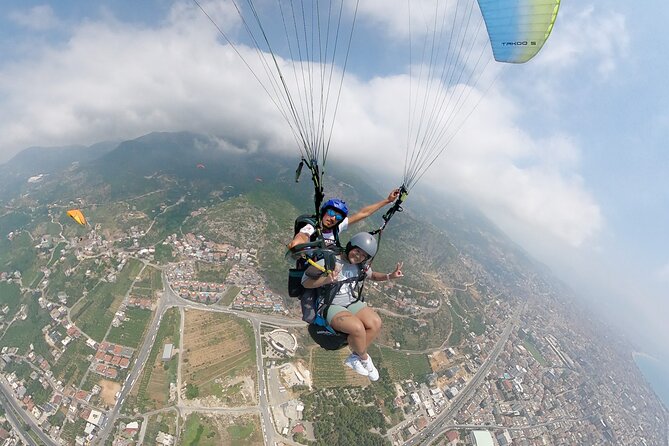 Alanya Paragliding With Experienced Pilot's - Who Will Enjoy This Most?