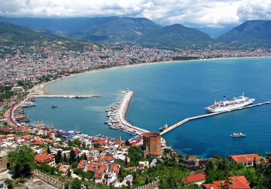 Alanya: Pirate Boat Tour with Unlimited Soft Drinks & Lunch - Three sea caves near Alanya Castle