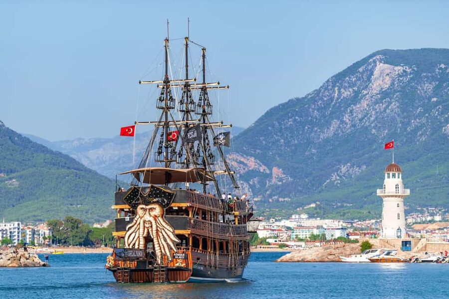 Alanya: Pirate Boat Trip with Lunch and Drinks - Key points to know before you book