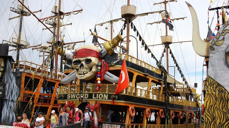 Alanya: Pirate Boat Trip with Lunch and Drinks - Time on the water and what the $20 price covers