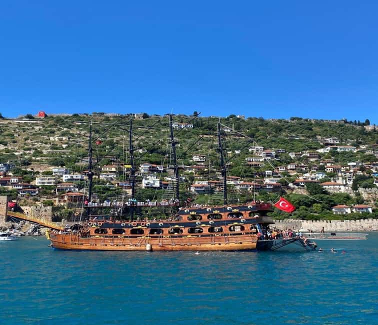 Alanya: Pirate Boat with Lunch and Unlimited Drinks - Boarding the pirate ship in Alanya