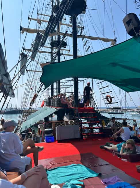 Alanya: Pirate Boat with Lunch and Unlimited Drinks - Hotel transfers, languages, and practical limits