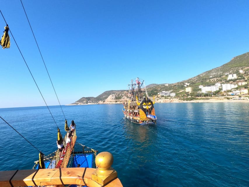 Alanya: Pirates Boat Trip with Lunch and Hotel Pickup - The foam party changes the mood