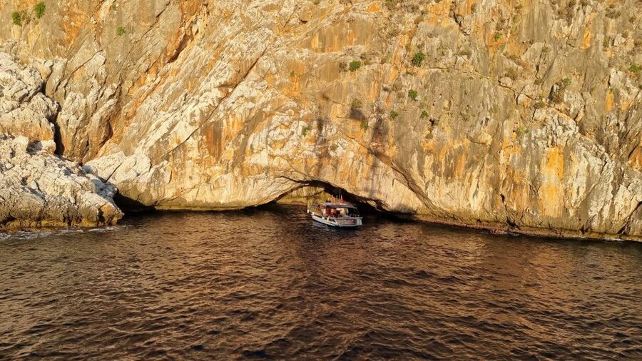 Alanya: Relax Boat Trip With Lunch & Swimming - A quiet morning on Alanya’s Mediterranean coast