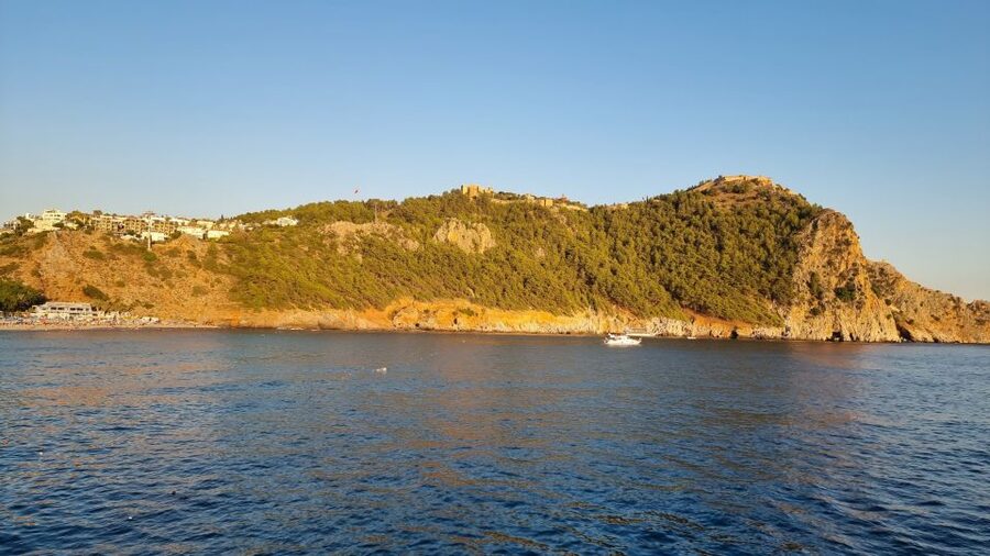 Alanya: Relax Boat Trip With Lunch & Swimming - What the $39 price really covers