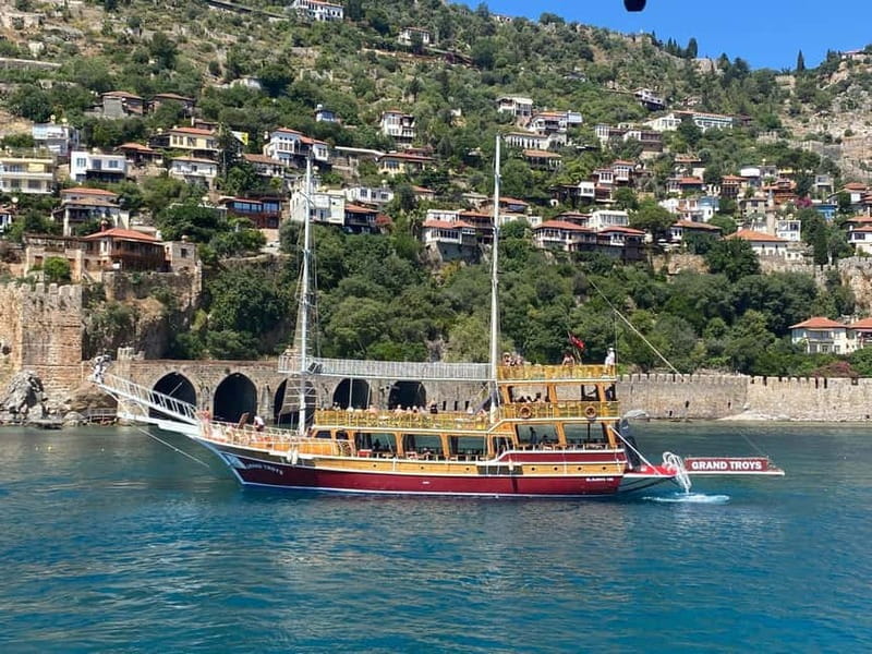 Alanya: Small-Group Boat Tour with Lunch and Soft Drinks - Ulaş Paradise Beach and the open-water view