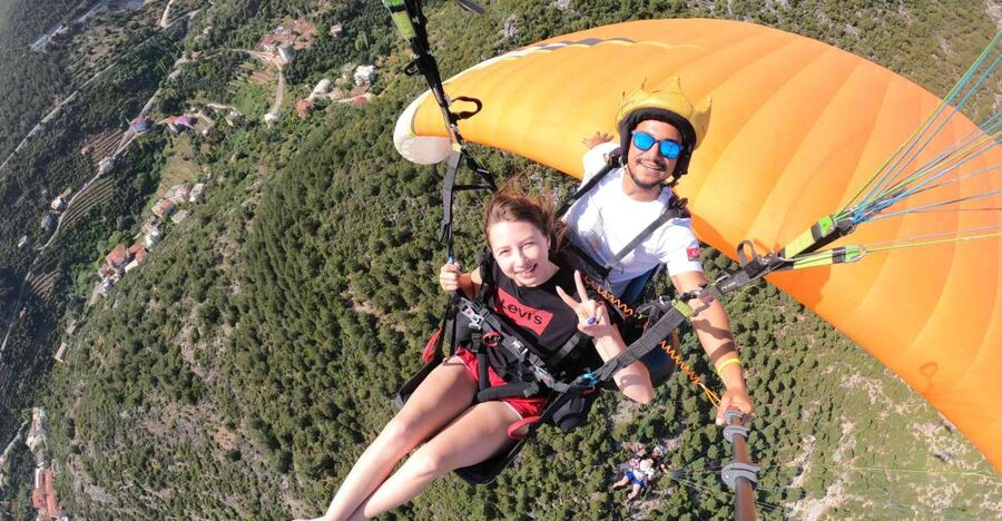 Alanya: Tandem Paragliding Over a Castle and the Sea - Key points at a glance
