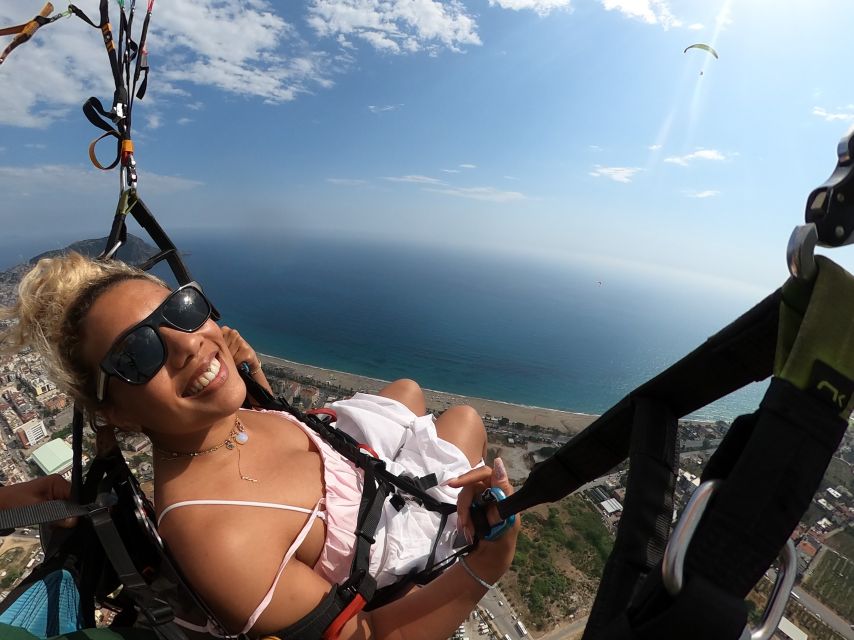 Alanya: Tandem Paragliding Over a Castle and the Sea - The flight above Alanya Castle and the sea