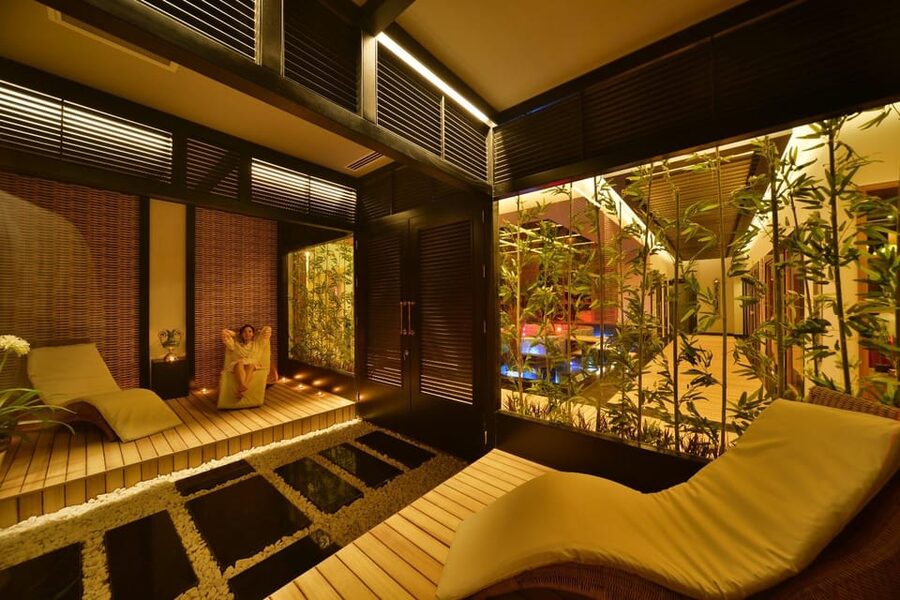 Alanya: Turkish Bath with Foam and Aromatherapy Massages - The hot-air and menthol rooms