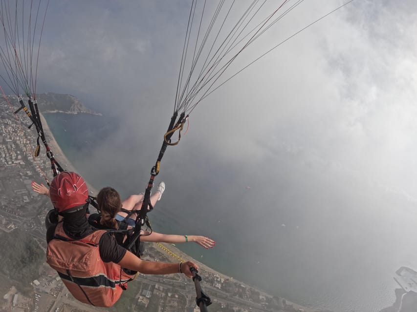 Antalya/Belek: Paragliding in Alanya with Optional Transfer - The views over Alanya’s peninsula