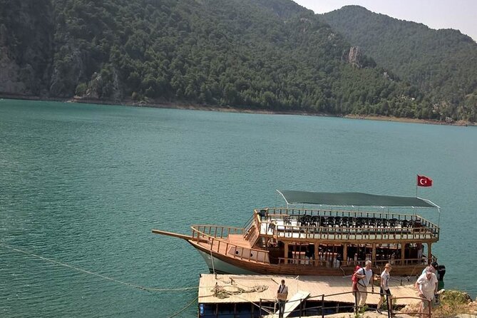 Antalya: Green Canyon Boat Trip with Lunch and Drinks - The Green Canyon setting near Oymapinar Dam