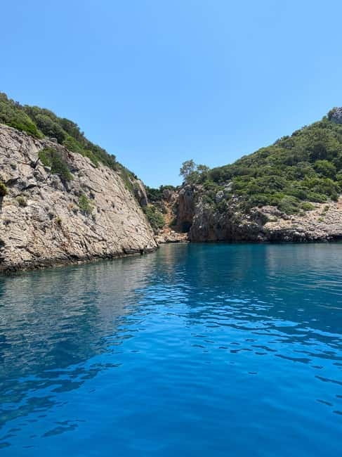 Antalya/Kemer: Suluada Boat Tour with Bays & Maldives Beach - The 40-minute cruise toward Suluada