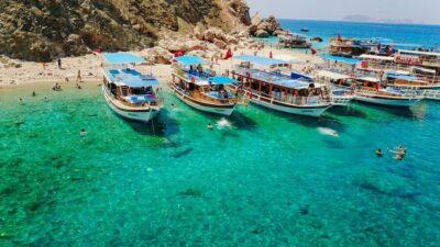 Suluada Island Small-Group Boat Tour w/ Lunch