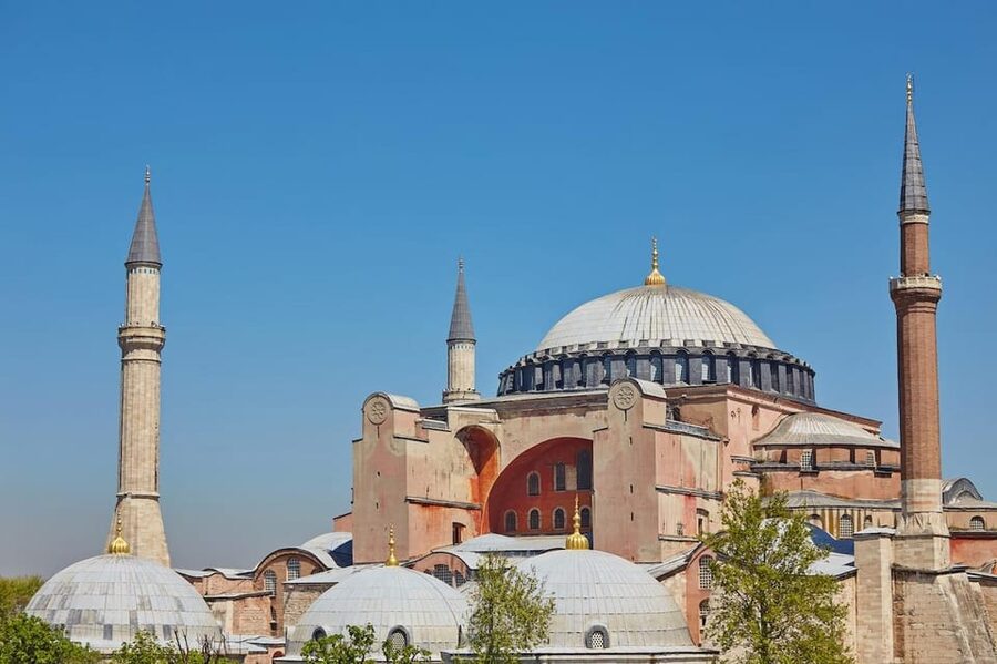 Best of Istanbul: Private Guided Istanbul Tour - Walking Through Sultanahmet
