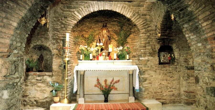 Bodrum: Ephesus, Selcuk, & Virgin Mary House Tour w/ Lunch - Walking into ancient Ephesus