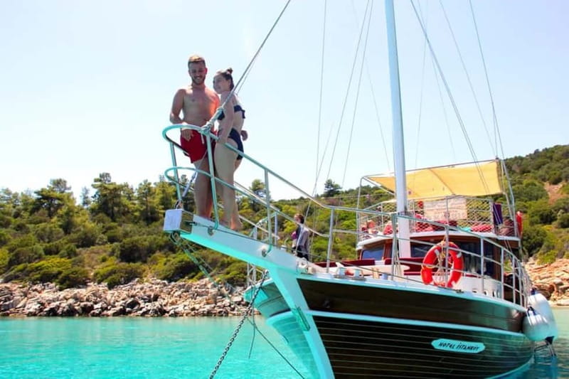 Bodrum: Orak or Black Island Boat Tour with Lunch - A full day of swimming around Bodrum
