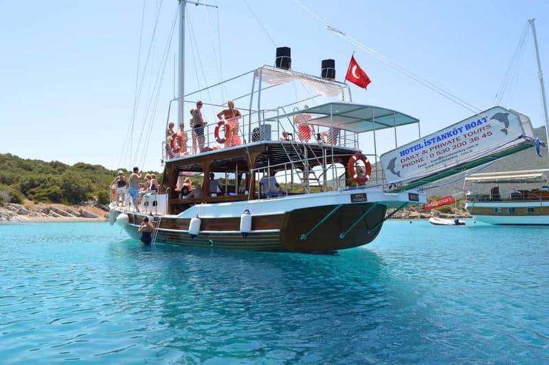 Bodrum: Orak or Black Island Boat Tour with Lunch - Finding the boat at Bodrum harbour