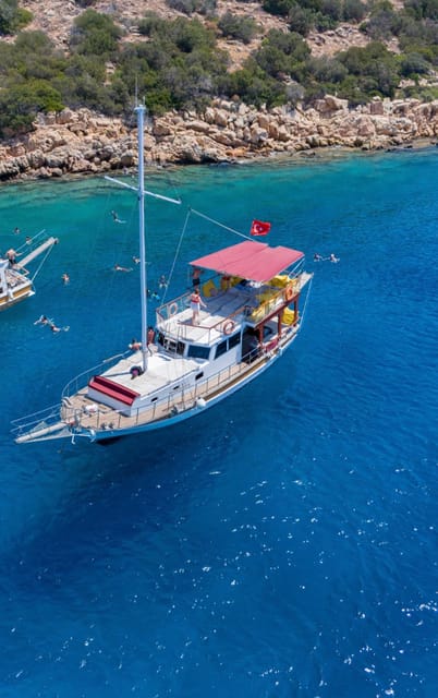 Bodrum: Peninsula Private Boat Tour with Lunch - Lunch cooked while you cruise