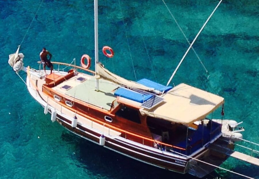 Bodrum: Peninsula Private Boat Tour with Lunch - What the boat setup means for comfort