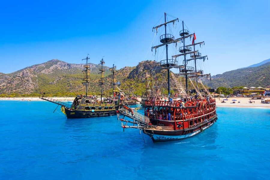 Bodrum: Pirate Boat Cruise with Lunch and Drinks - Poyraz Bay and Aquarium Bay for clear water