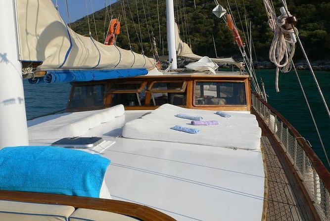 Bodrum: Private Gulet Tour with Lunch - Swimming, snorkeling, and time on deck