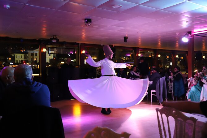 Bosphorus Dinner Cruise Tour with Private Table - Why a Bosphorus dinner cruise works so well