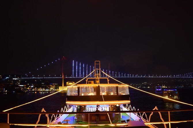 Bosphorus Dinner Cruise with Folk Dance and Live Performances - Kabataş to Dolmabahçe: the city begins in lights