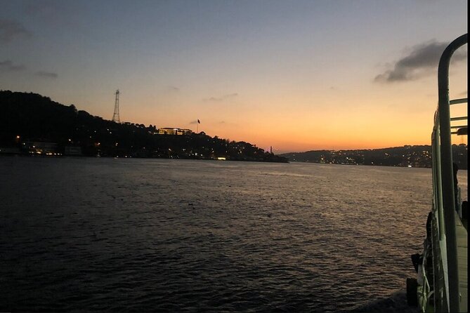 Bosphorus Explorer: 3-Hour Cruise with Asian Side Visit - Anadolu Fortress and Küçüksu Pavilion