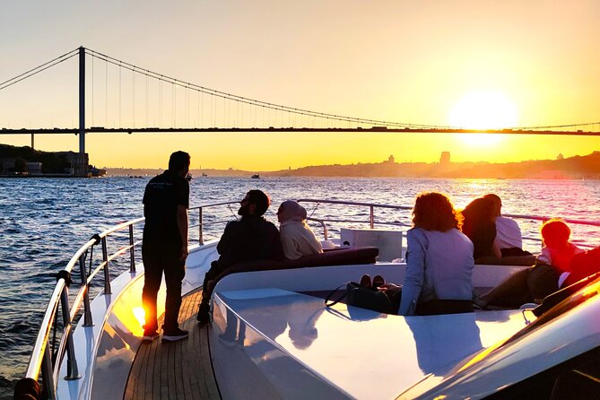 Bosphorus Sunset: An Enchanting Yacht Cruise in Istanbul - The European shore: palaces, mosques, and grand waterfront addresses