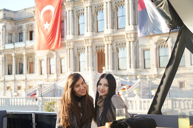 Bosphorus Sunset Cruise on Luxury Yacht with Transfers - Anadolu Hisarı, Küçüksu, and the Asian shore