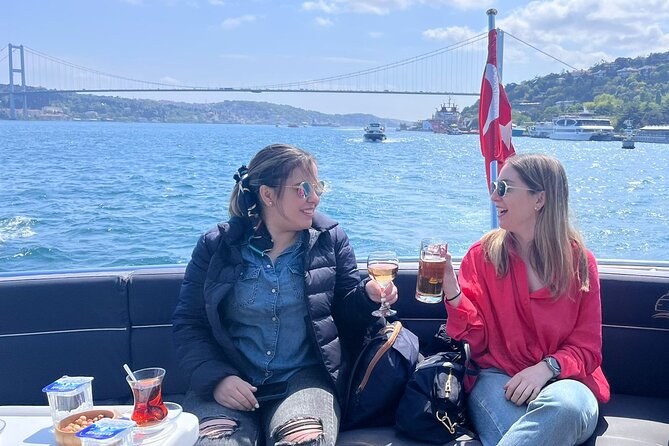 Bosphorus Yacht Cruise with Stopover on the Asian Side - (Morning or Afternoon) - Rumelihisarı and the strategic narrow point