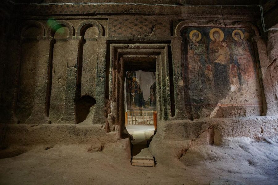 Cappadocia: Blue Tour with Entry Fees and Lunch - Çavuşin Cave Village and its rock castle