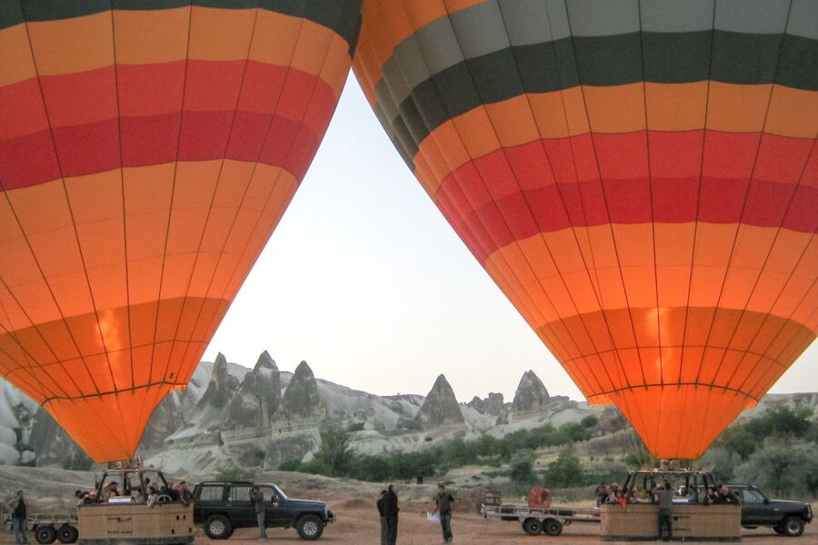 Cappadocia: Discover Sunrise on a Hot Air Balloon - Before dawn: pickup, coffee, and balloon preparation