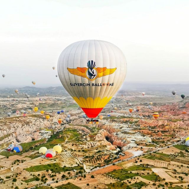 Cappadocia: Fairy Chimneys Sunrise Hot Air Balloon Flight - The safety briefing and boarding