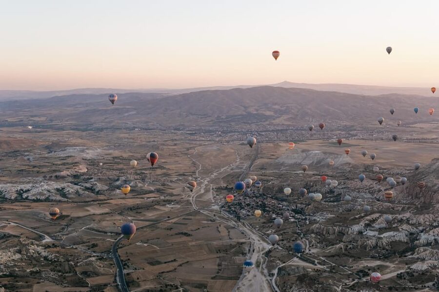 Cappadocia: Goreme Hot Air Balloon Flight at Sunrise - Baskets, Space, and Photo Angles