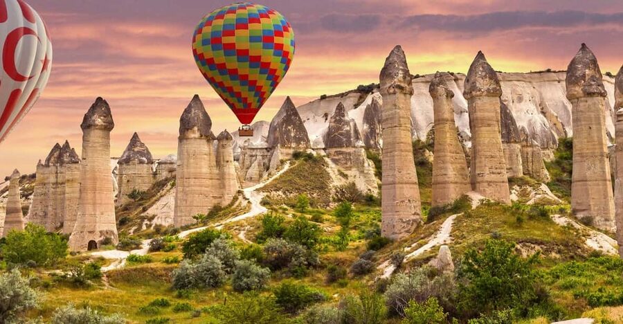 Cappadocia: Göreme Sunrise Hot Air Balloon Ride w/ Breakfast - Coffee, tea, and the pre-flight breakfast