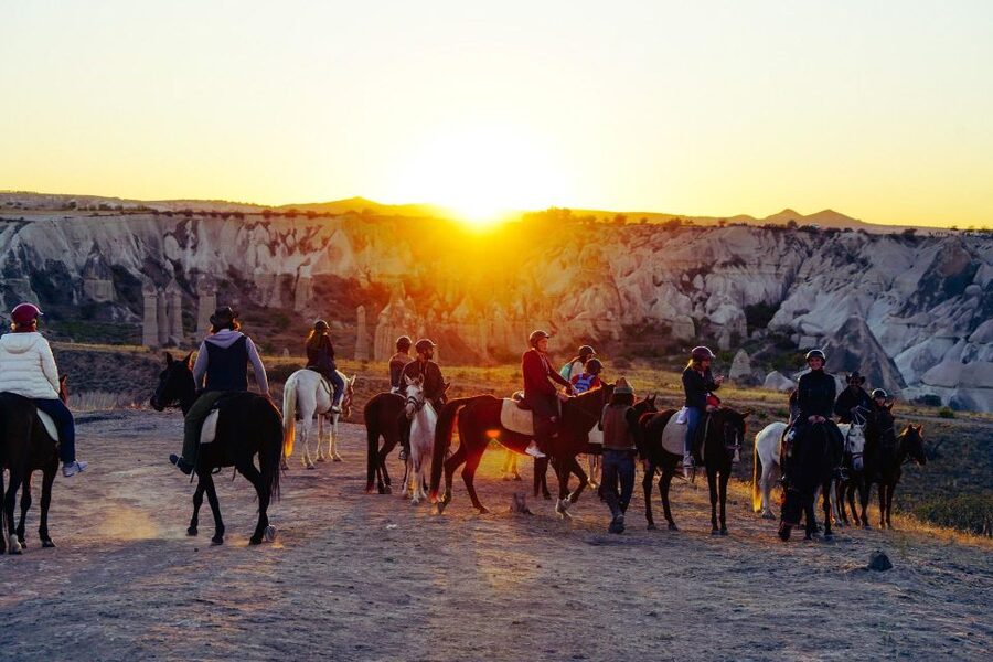 Cappadocia: Horse Riding Tour Sunset or Day Time with Pickup - Who should book this horseback tour?