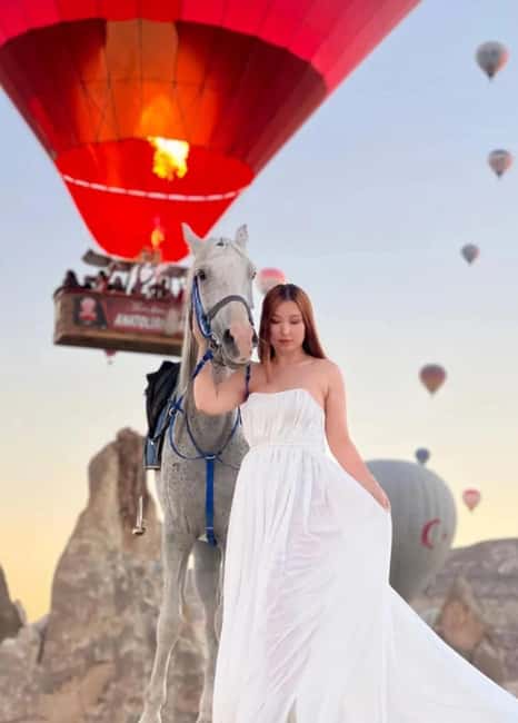 Cappadocia : Horseback riding with fantastic view - Love Valley and the Western-style feeling