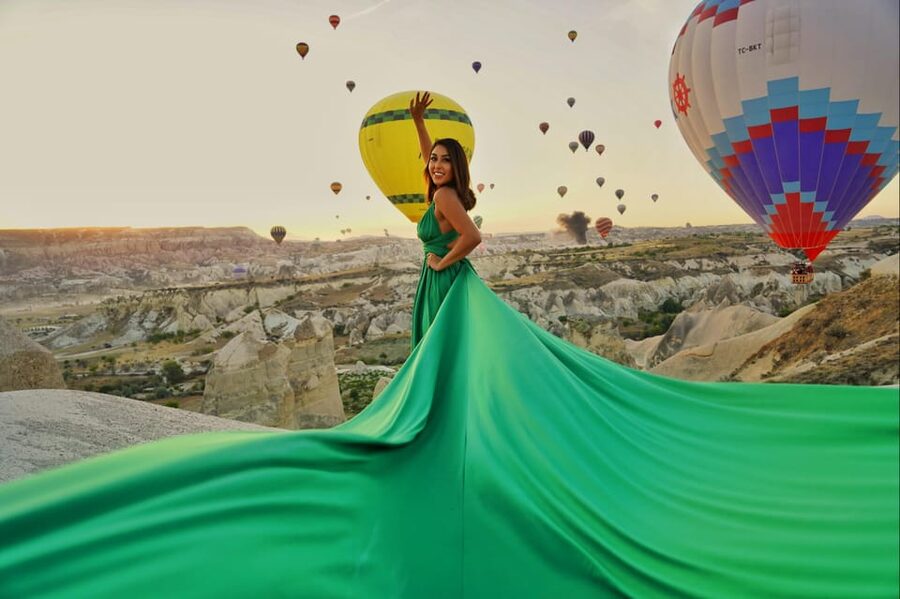 Cappadocia: Private Outdoor Photoshoot at Sunrise w/Transfer - What the $118 price really covers