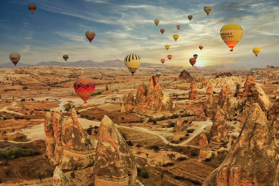 Cappadocia: Red Tour and Sunrise Balloon Tour - Lunch before the cave churches