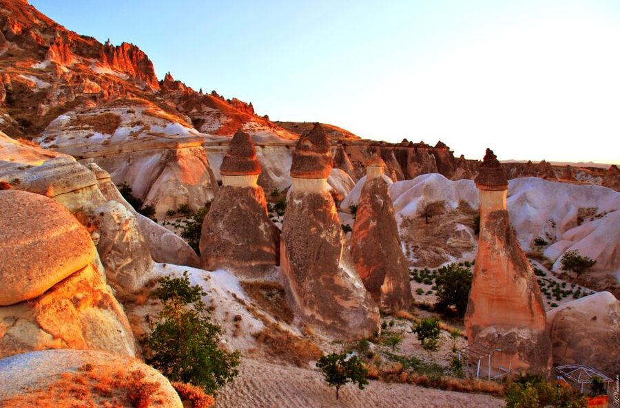 Cappadocia: Red Tour with Entry Fees and Lunch - Avanos, red clay, and pottery on the Kizilirmak